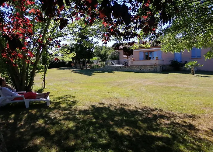 Semesterbostad Le Carret *